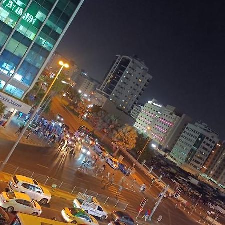 A Pousada Corner House Dubai Exterior foto
