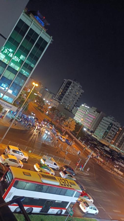 A Pousada Corner House Dubai Exterior foto
